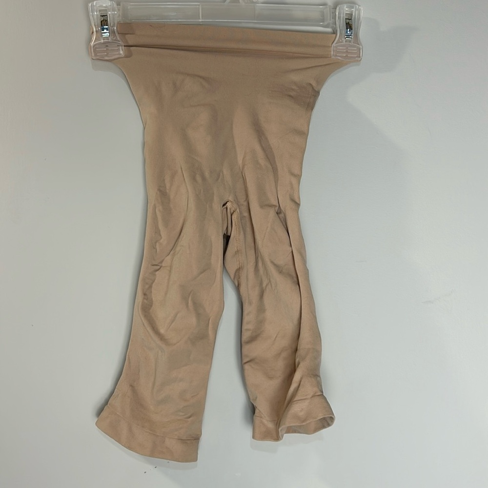 New without tags Skims Sculpting Mid thigh shapewear large/x-large flesh tone